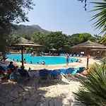 אתר נופש Florida Blue Bay & פסאתופירגוס