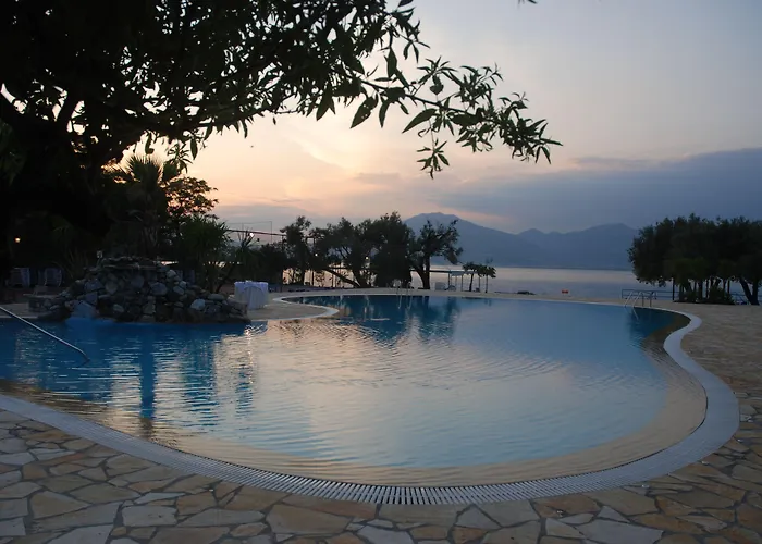 Resort Florida Blue Bay & Psathopirgos